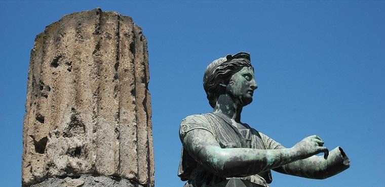 Statue in Pompeii