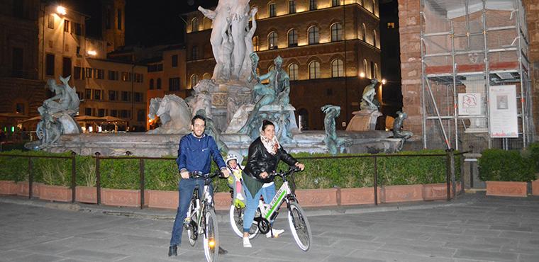 Electric Bike Night Tour of Florence with stunning view from Piazzale Michelangelo